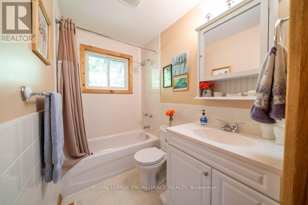 4325a Road 506, North Frontenac, Ontario  K0H 1K0 - Photo 31 - X12361182