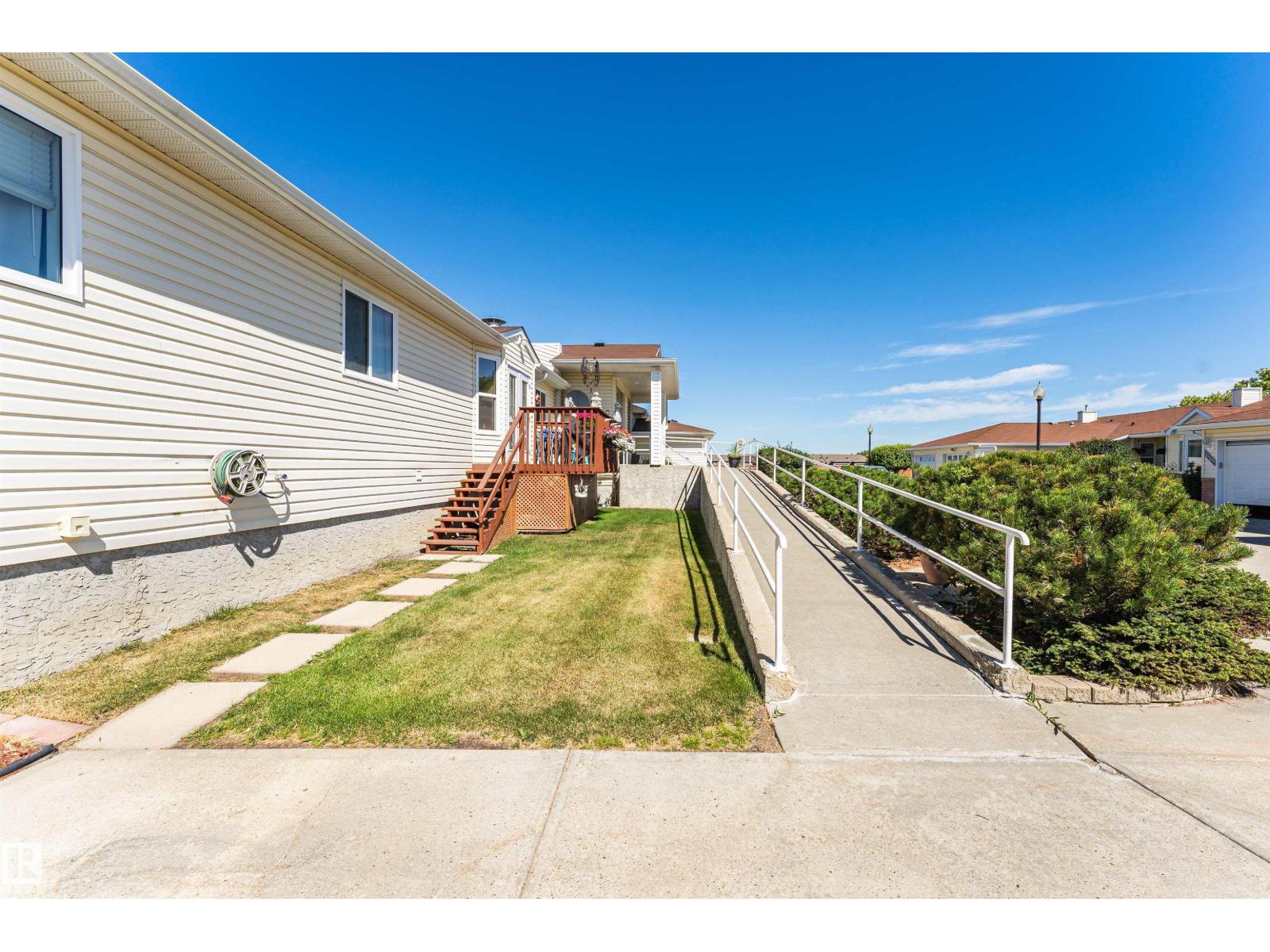 #207 10502 101 Av, Morinville, Alberta  T8R 1V7 - Photo 3 - E4453178