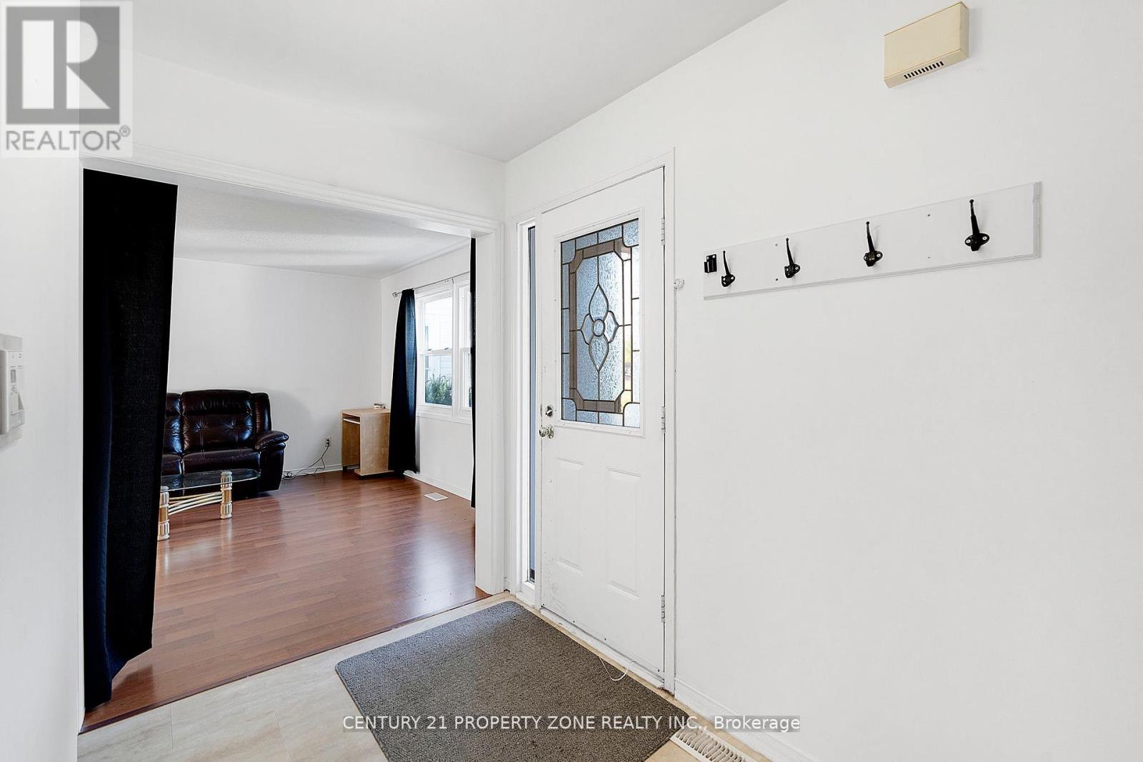 22 A John Street W, Orangeville, Ontario  L9W 2P1 - Photo 7 - W12346422