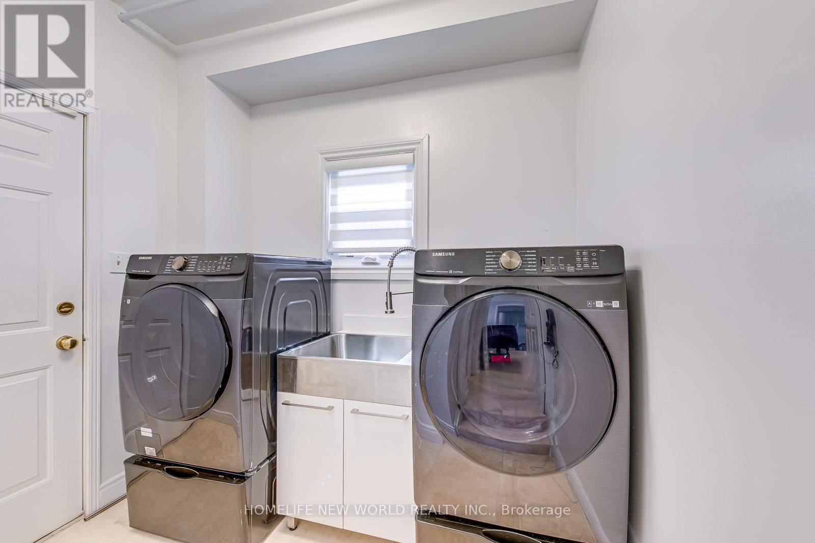 3957 Renfrew Crescent, Mississauga, Ontario  L5L 4J6 - Photo 26 - W12361144