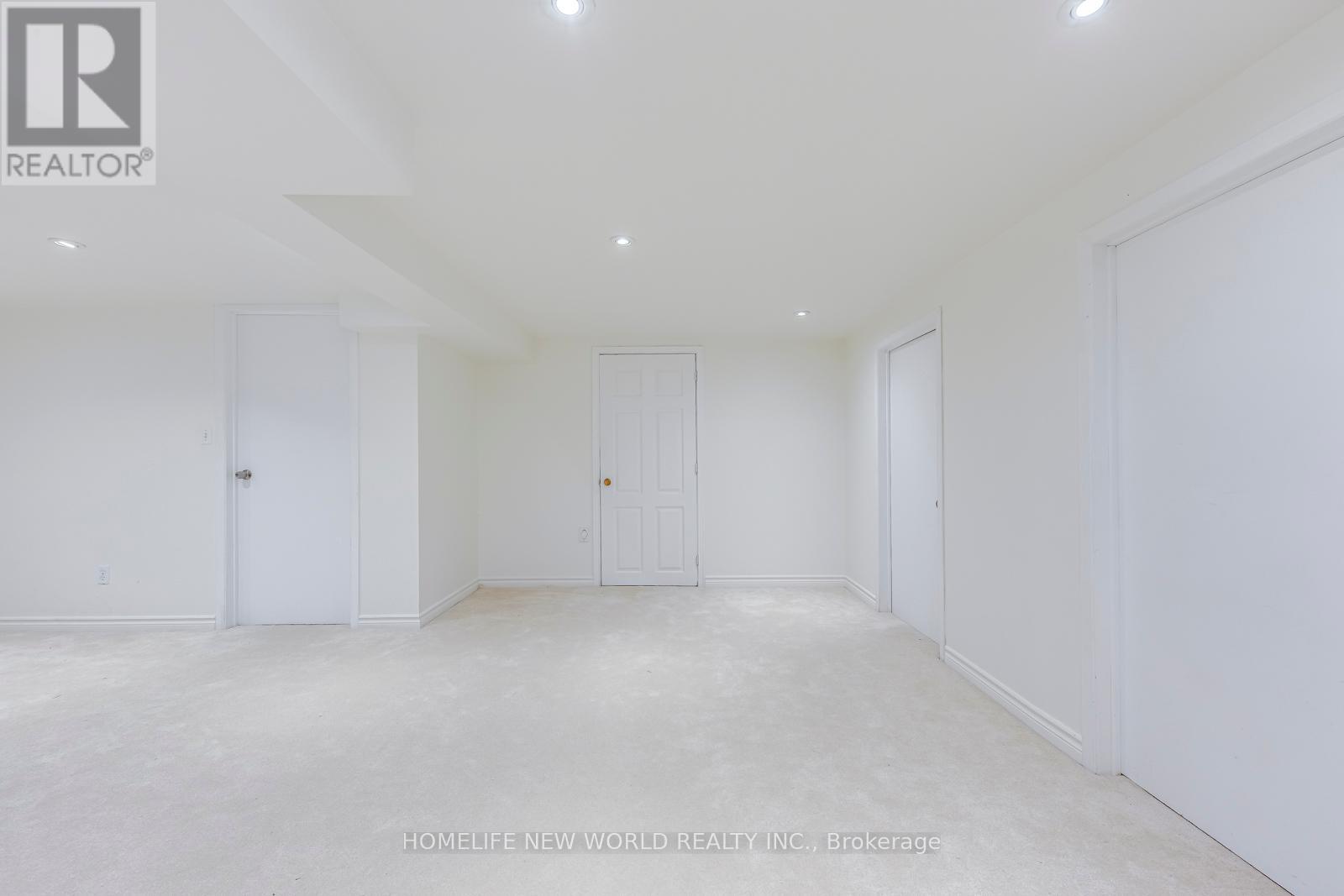 3957 Renfrew Crescent, Mississauga, Ontario  L5L 4J6 - Photo 29 - W12361144