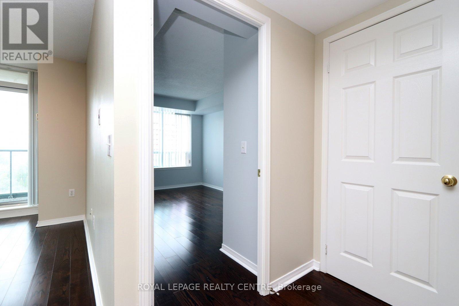 1604 - 15 Michael Power Place, Toronto, Ontario  M9A 5G4 - Photo 14 - W12361150