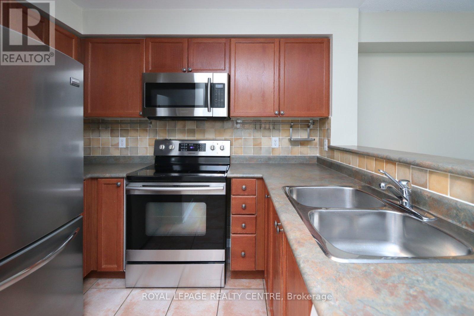 1604 - 15 Michael Power Place, Toronto, Ontario  M9A 5G4 - Photo 8 - W12361150