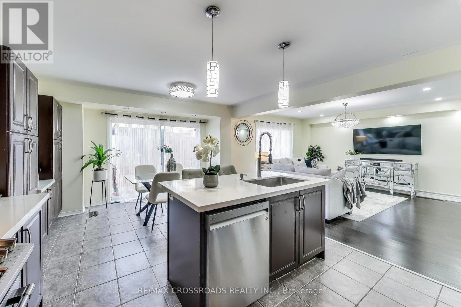 1104 Beneford Road, Oshawa, Ontario  L1K 0A3 - Photo 12 - E12361171