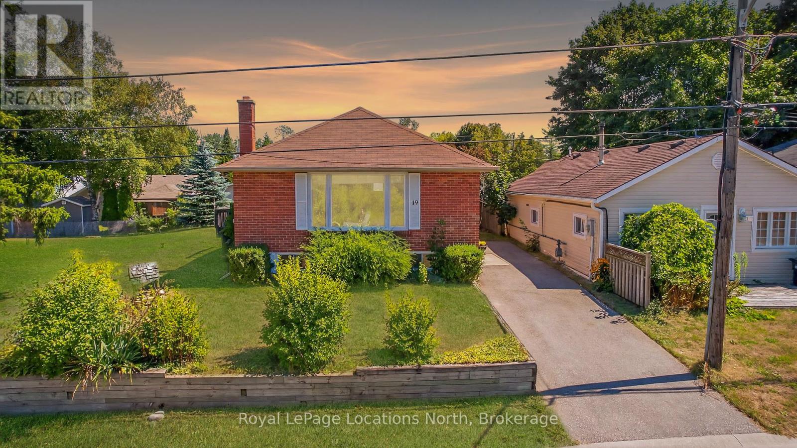 19 70th Street N, Wasaga Beach, Ontario  L9Z 1T6 - Photo 36 - S12359804