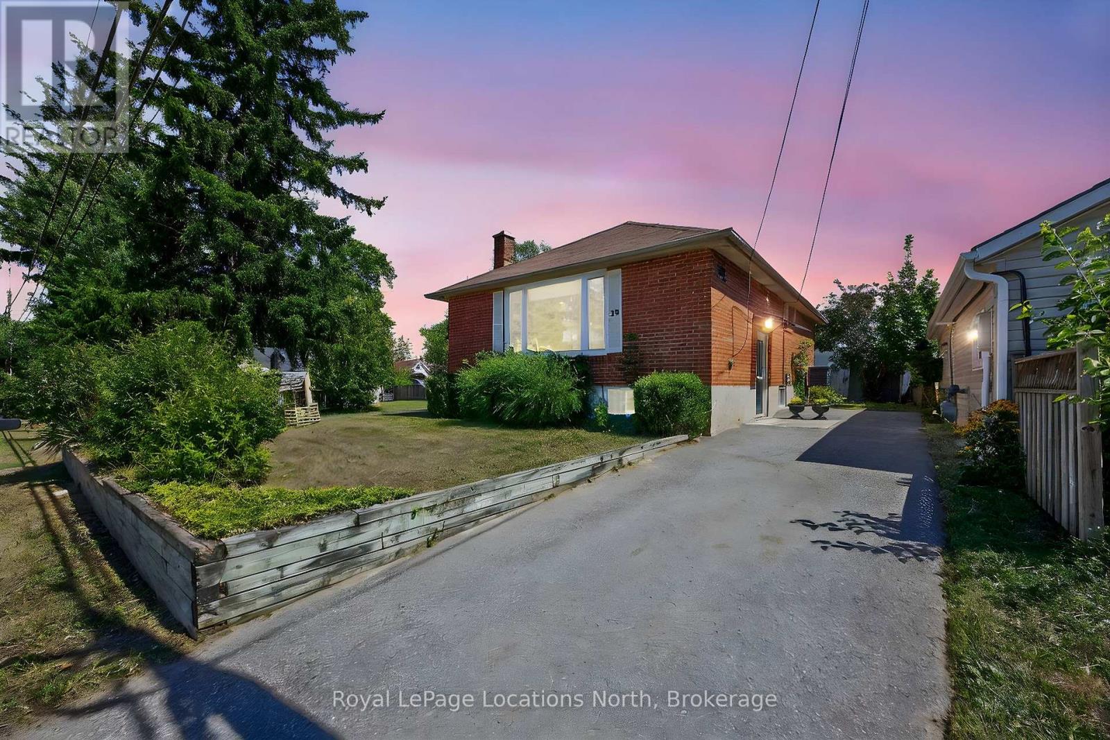 19 70th Street N, Wasaga Beach, Ontario  L9Z 1T6 - Photo 37 - S12359804