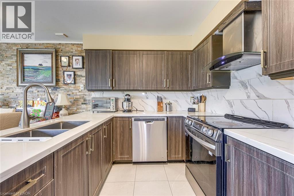 2237 Prescott Place, Burlington, Ontario  L7L 6L3 - Photo 21 - 40762985