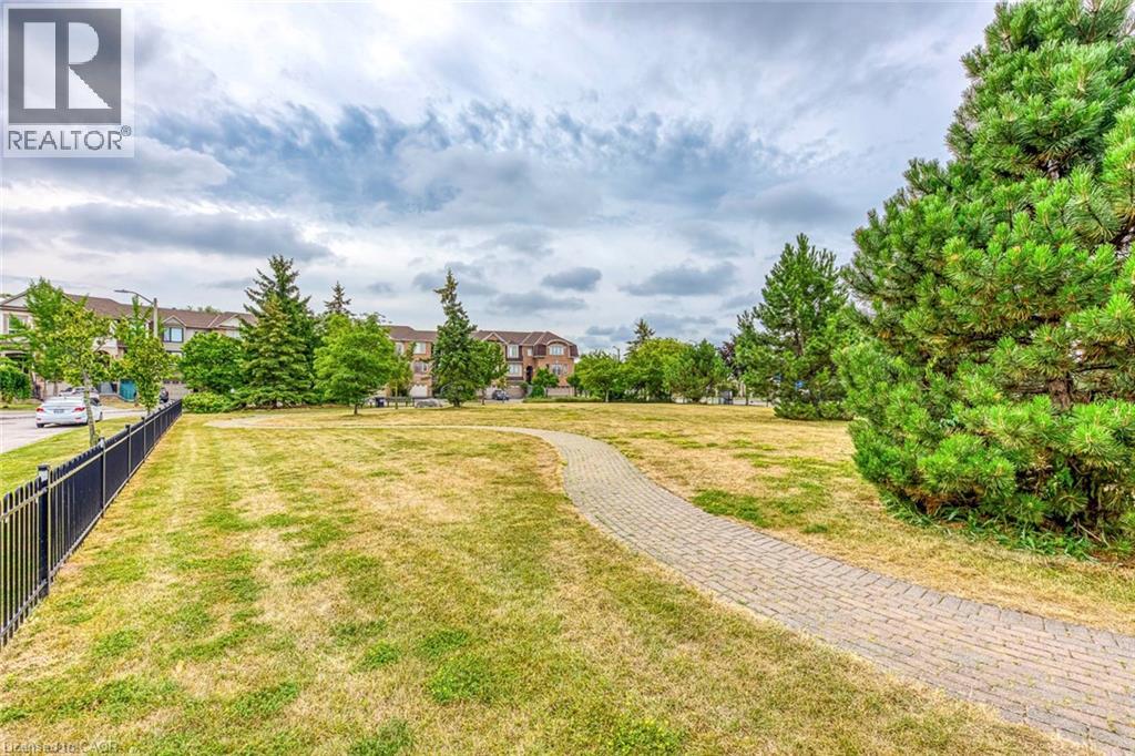 2237 Prescott Place, Burlington, Ontario  L7L 6L3 - Photo 4 - 40762985