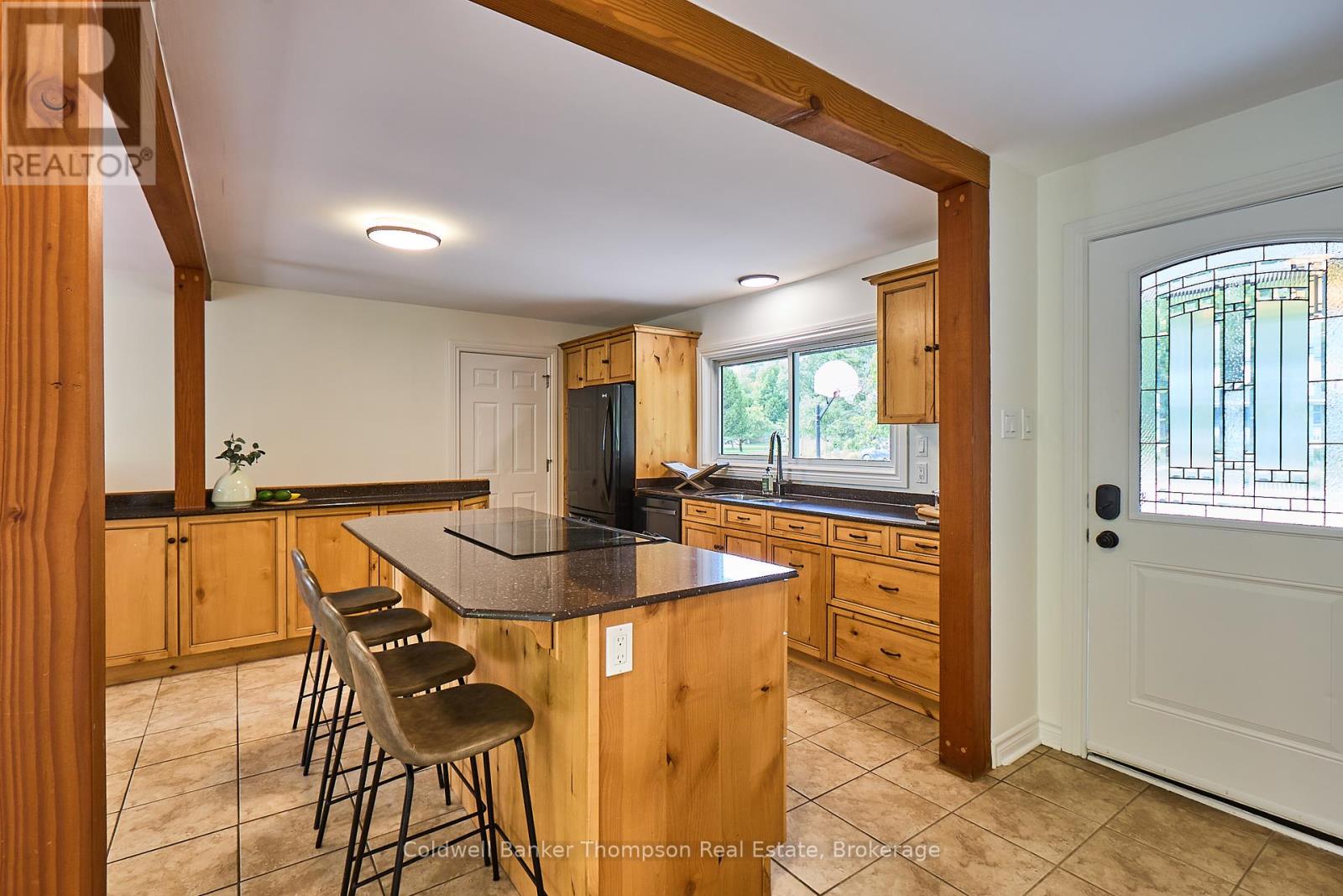 109 Riverside Drive, Huntsville, Ontario  P1H 1R6 - Photo 8 - X12361202