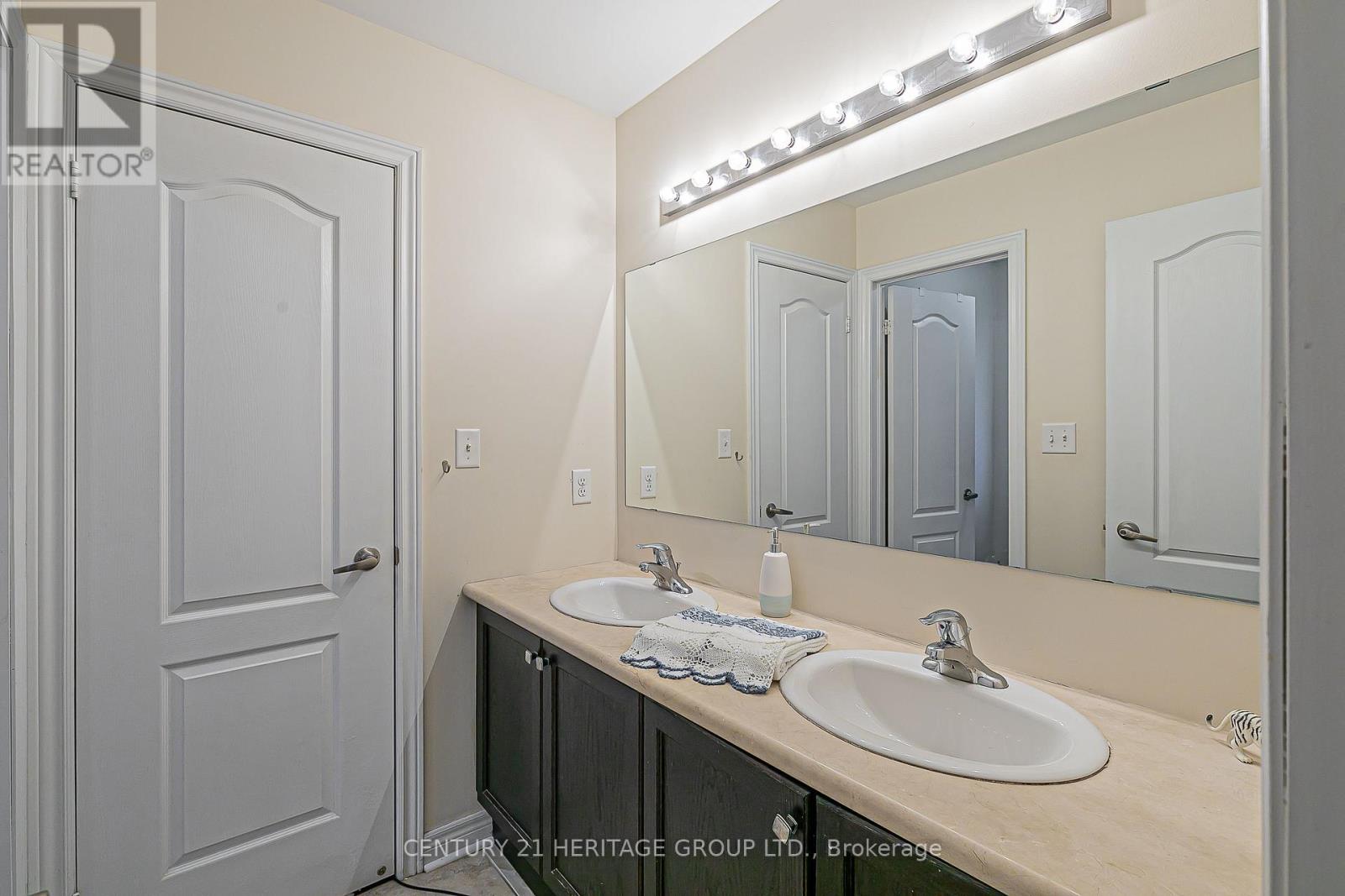 44 Madison Avenue, Richmond Hill (Oak Ridges), Ontario  L4E 2Z6 - Photo 40 - N12360187