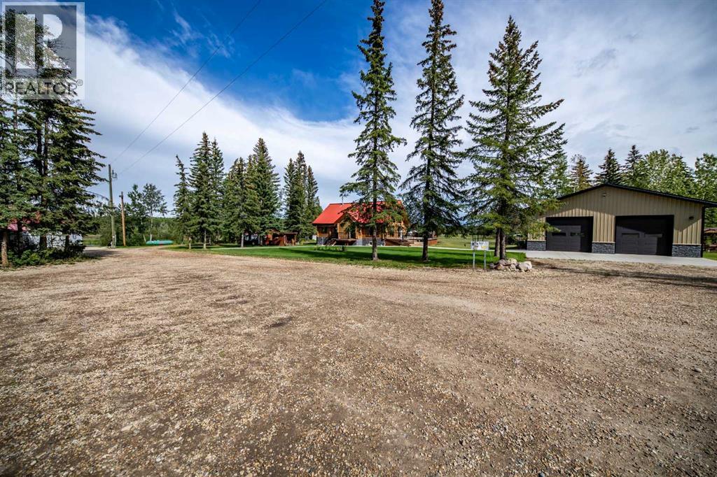 69067 Hwy 40, Grovedale, Alberta  T0H 1X0 - Photo 2 - A2250899