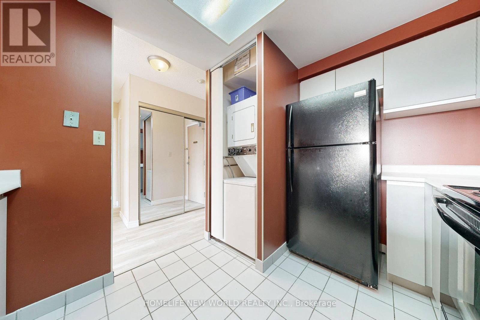 706 - 711 Rossland Road E, Whitby, Ontario  L1N 8Z1 - Photo 9 - E12361220