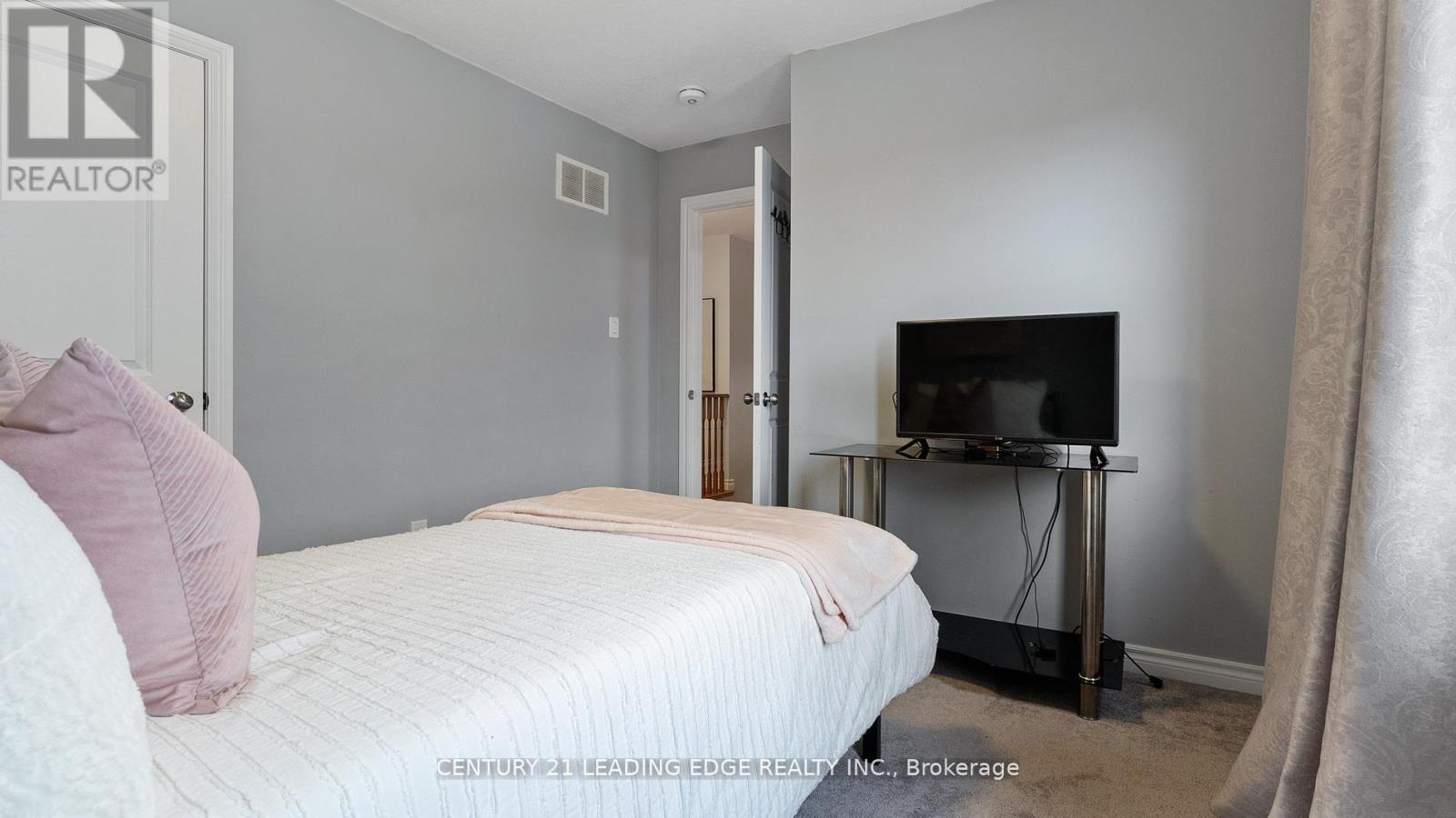 106 Diana Drive, Orillia, Ontario  L3V 8J7 - Photo 24 - S12361199