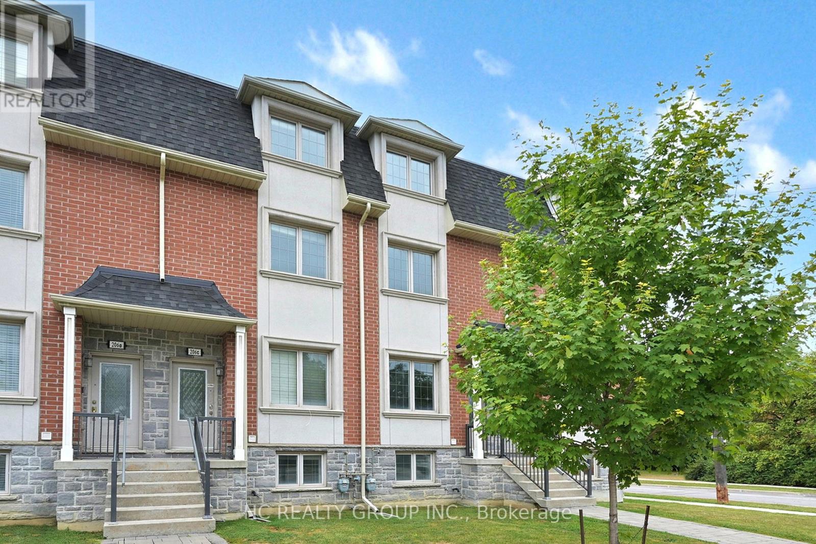 Property at 206B FINCH AVENUE W image 3