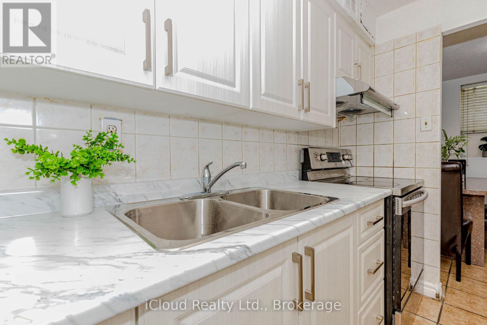 103 - 3555 Derry Road E, Mississauga, Ontario  L4T 1B2 - Photo 19 - W12361224