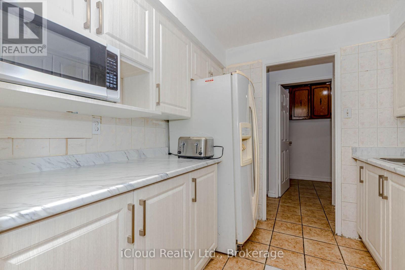 103 - 3555 Derry Road E, Mississauga, Ontario  L4T 1B2 - Photo 22 - W12361224