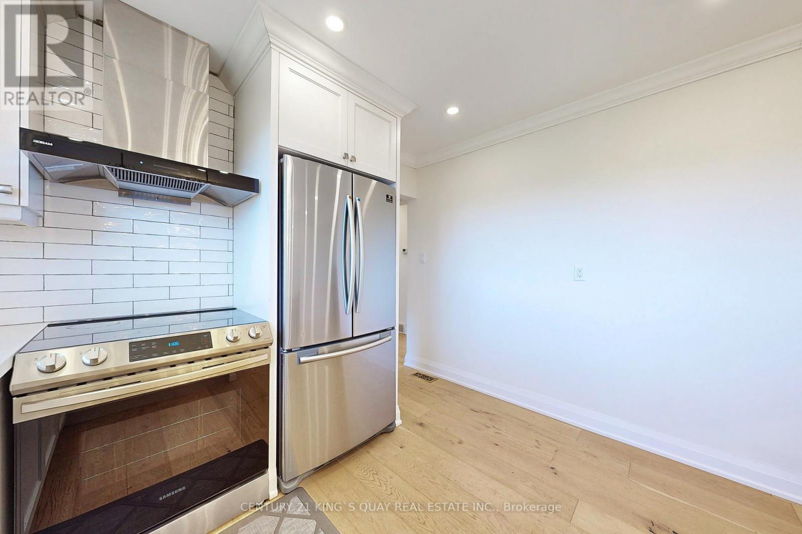 4 Honeybourne Crescent, Markham, Ontario  L3P 1P3 - Photo 10 - N12244959