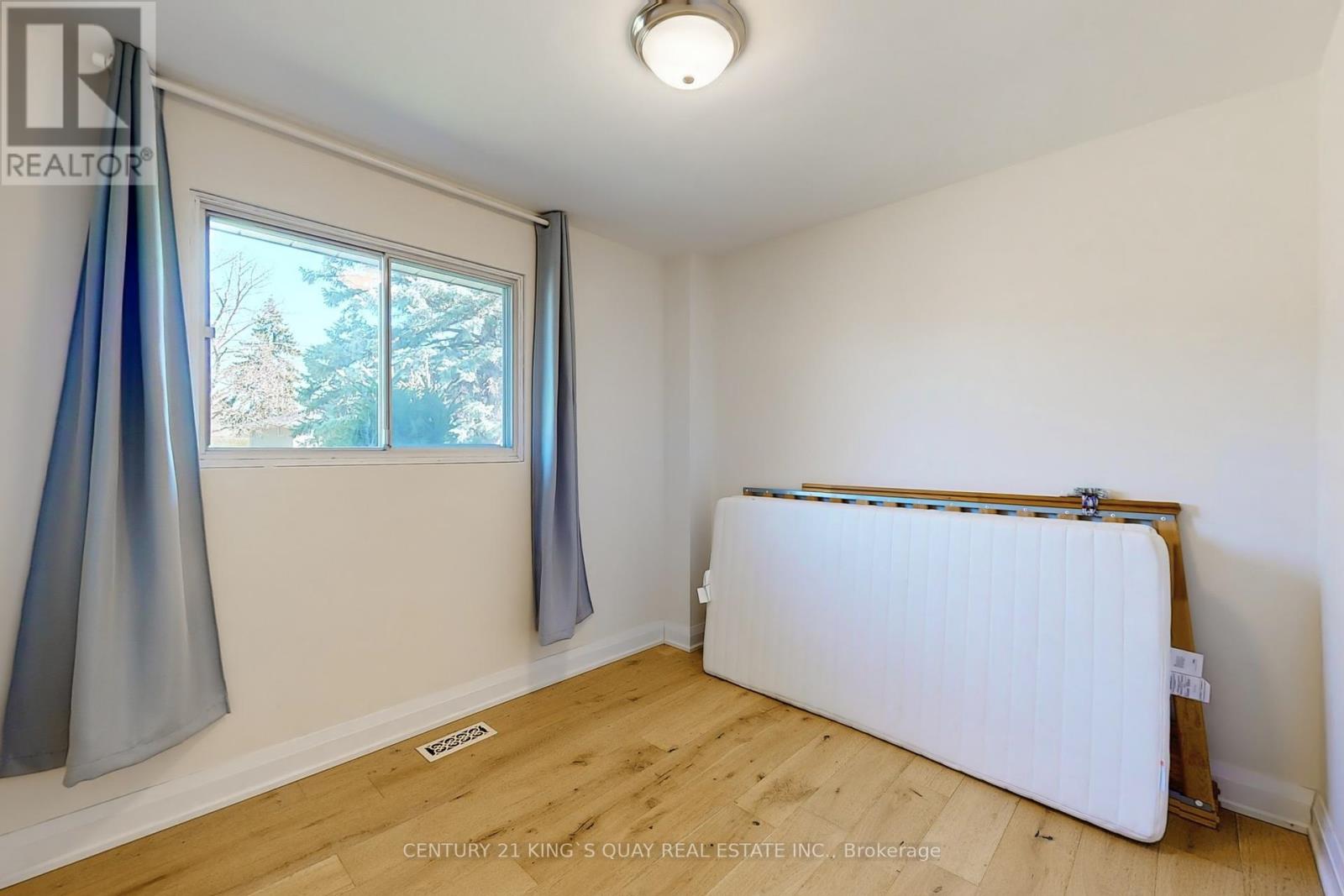 4 Honeybourne Crescent, Markham, Ontario  L3P 1P3 - Photo 18 - N12244959