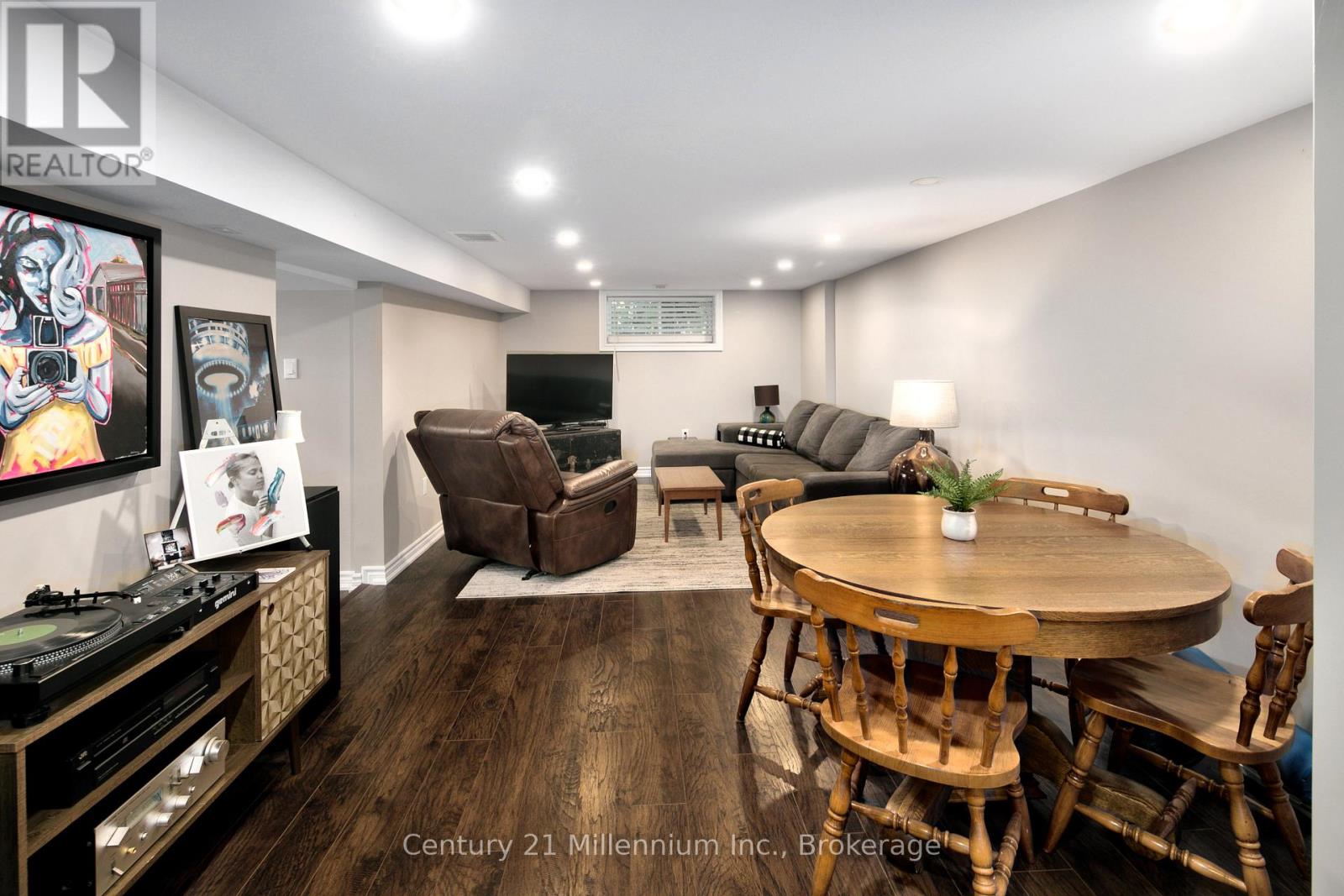 5 Bells Park Road, Wasaga Beach, Ontario  L9Z 2X2 - Photo 20 - S12361253