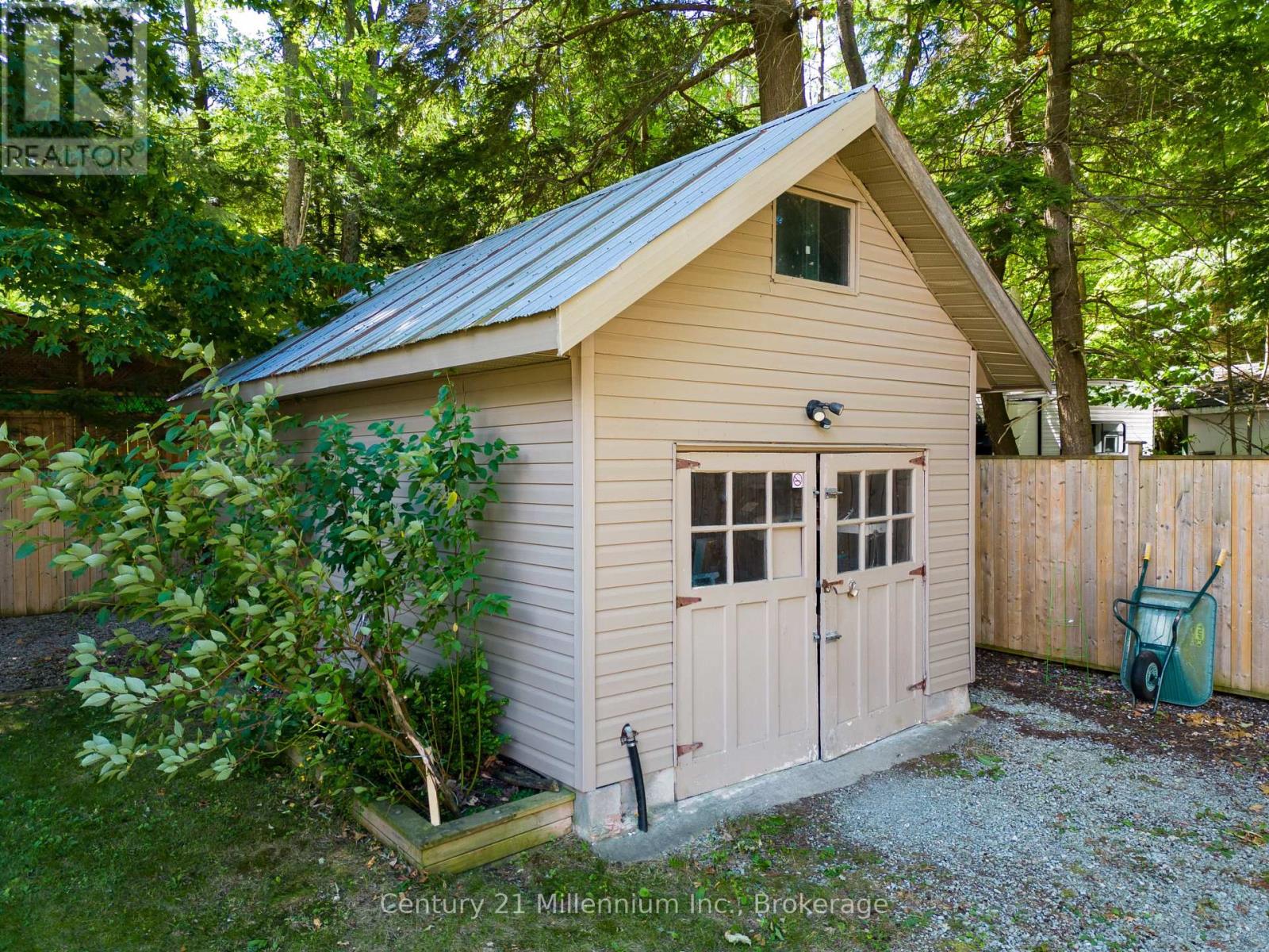 5 Bells Park Road, Wasaga Beach, Ontario  L9Z 2X2 - Photo 27 - S12361253