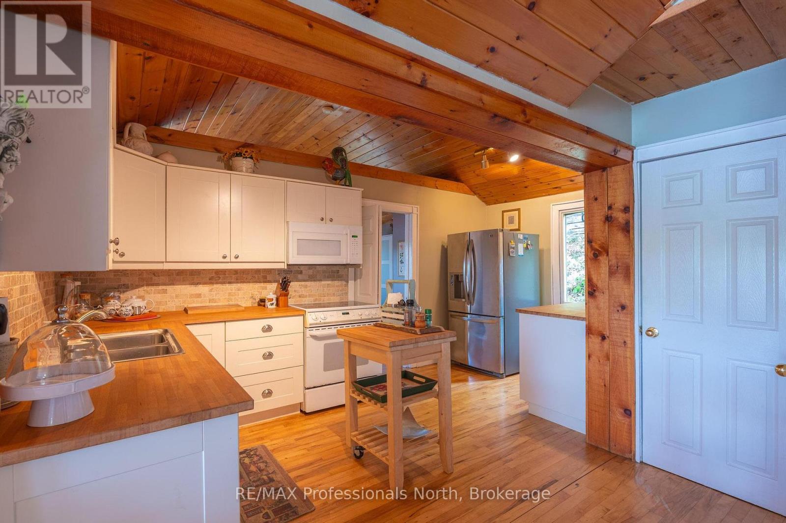 1272 Grierson Trail, Minden Hills, Ontario  K0M 2K0 - Photo 8 - X12361247