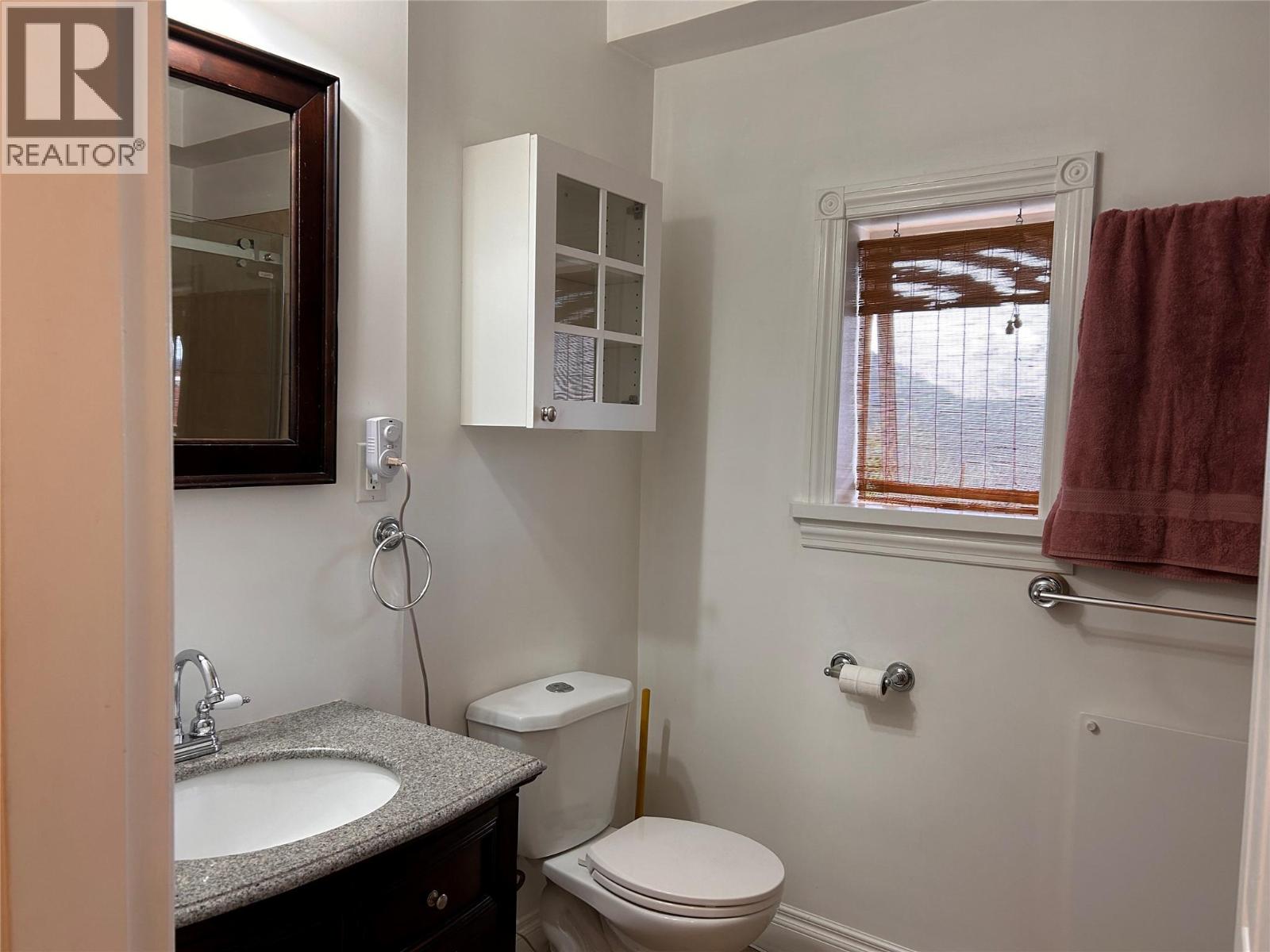2044 Washington Street Unit# 8, Rossland, British Columbia  V0G 1Y0 - Photo 16 - 10358266