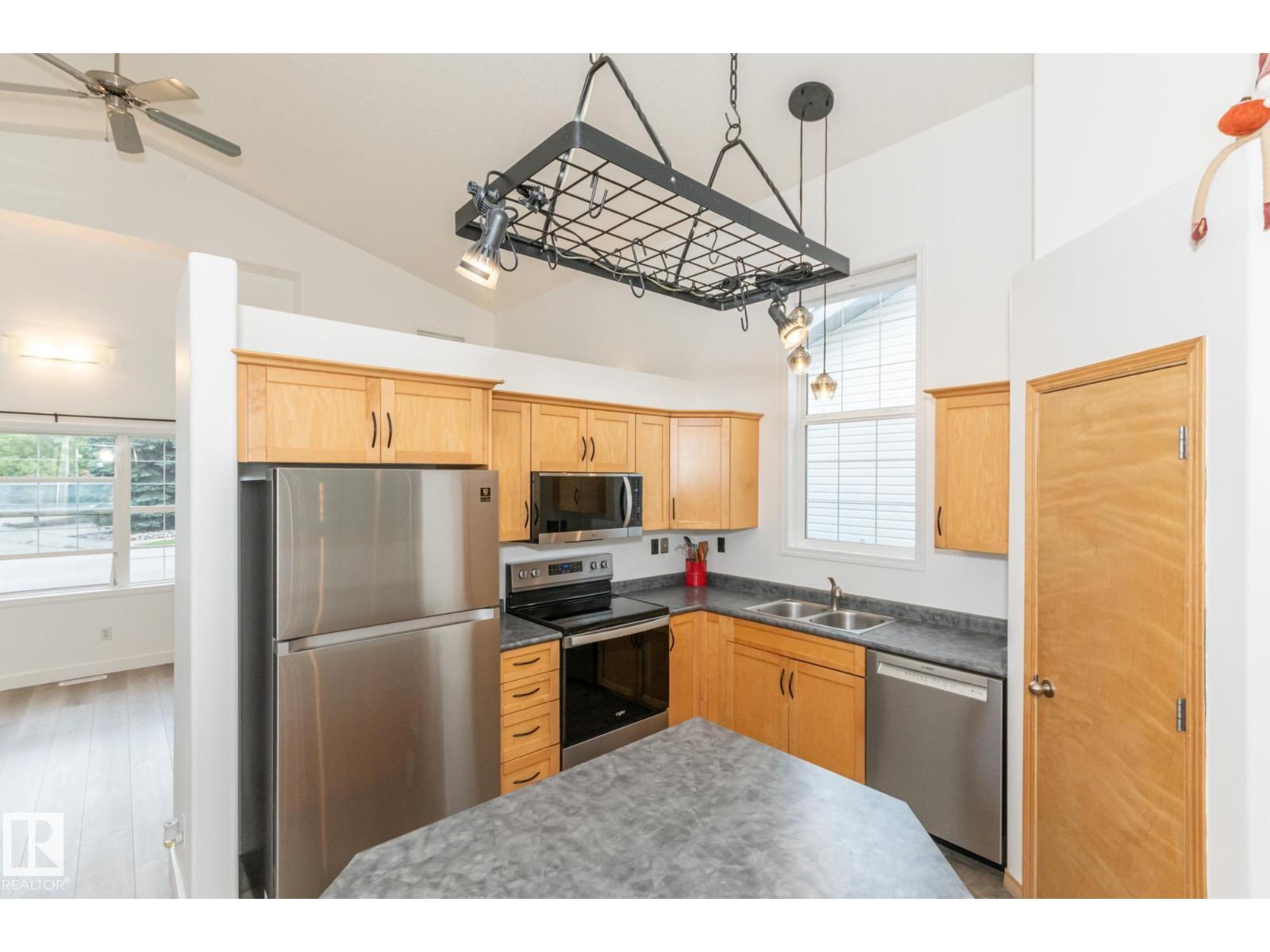 982 Jim Common Dr, Sherwood Park, Alberta  T8H 1V1 - Photo 9 - E4454481