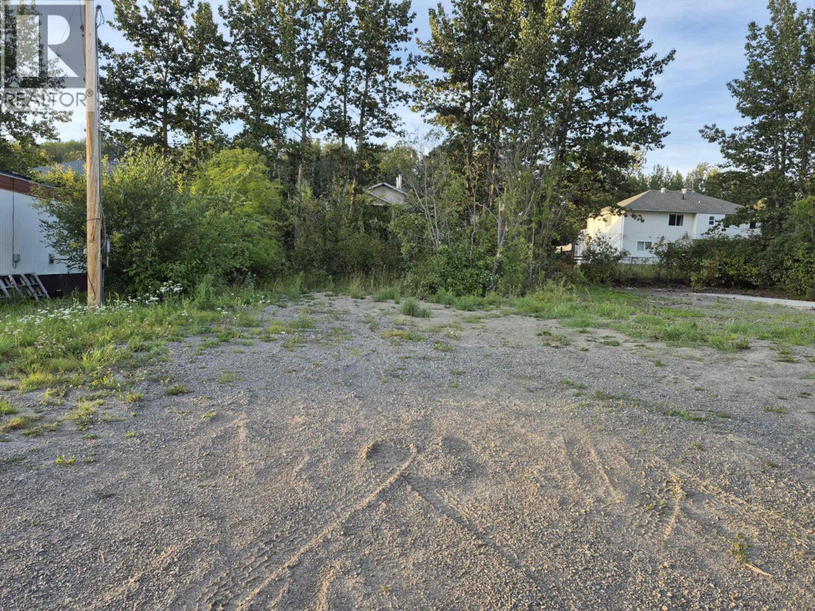 <div class="slider-price">$28,000</div><p>540 Grove Street, Fort St. James, British Columbia</p>