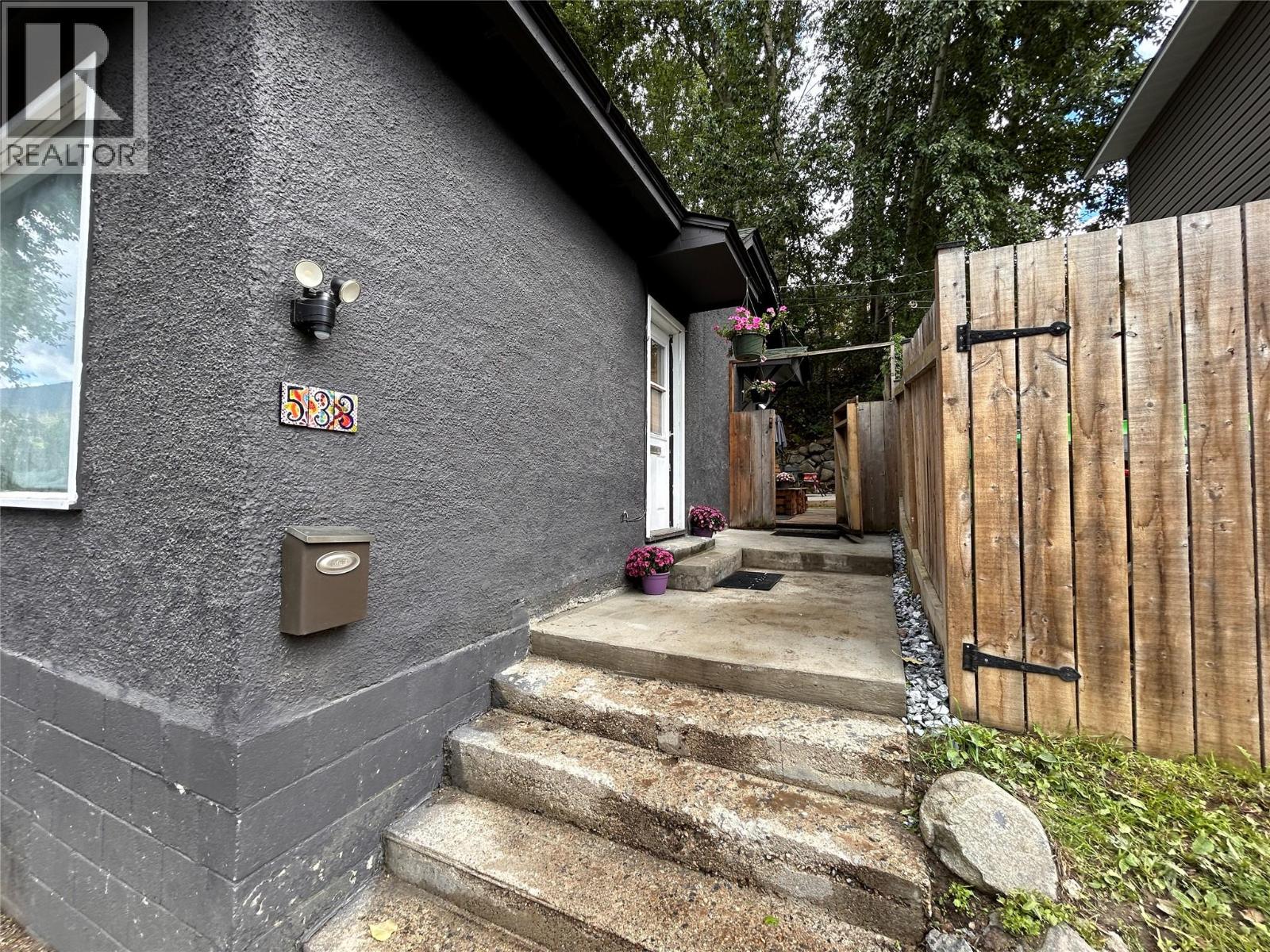 Property at 533 Turner Street image 2