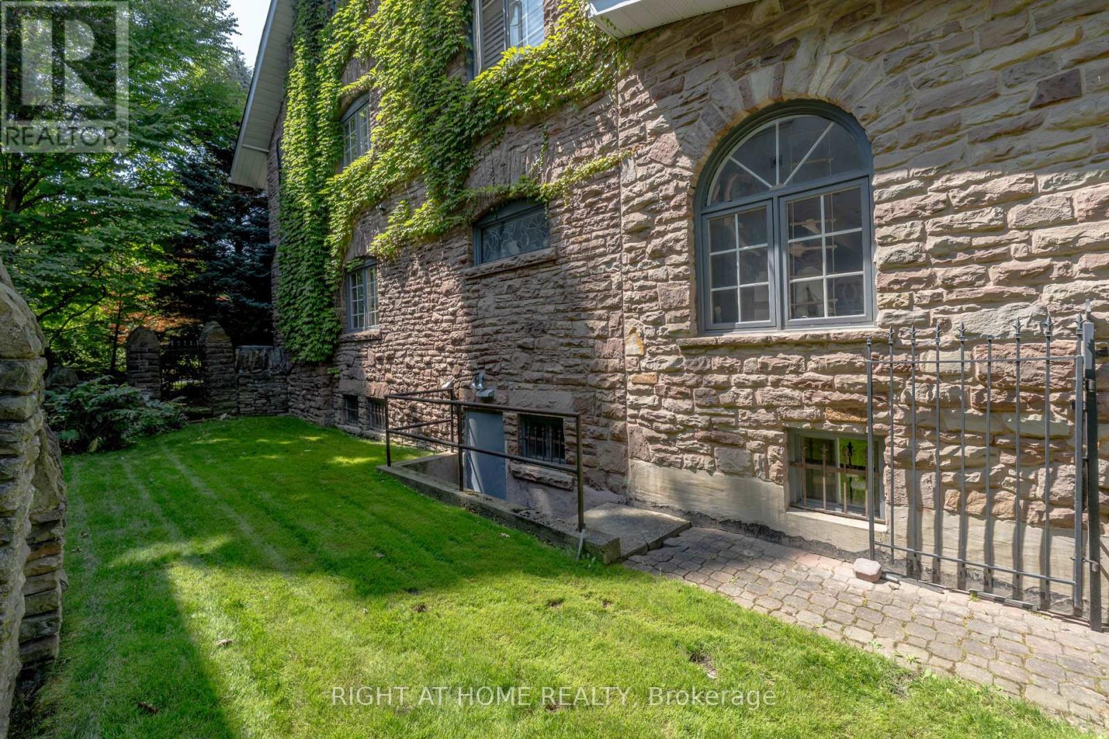 Property at 287 RUSSELL HILL ROAD image 5