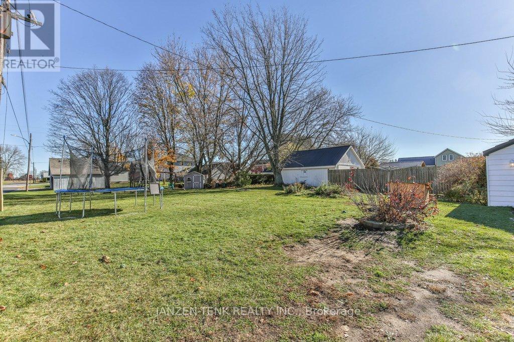 8 George Street, Norfolk, Ontario  N0E 1G0 - Photo 23 - X12278709
