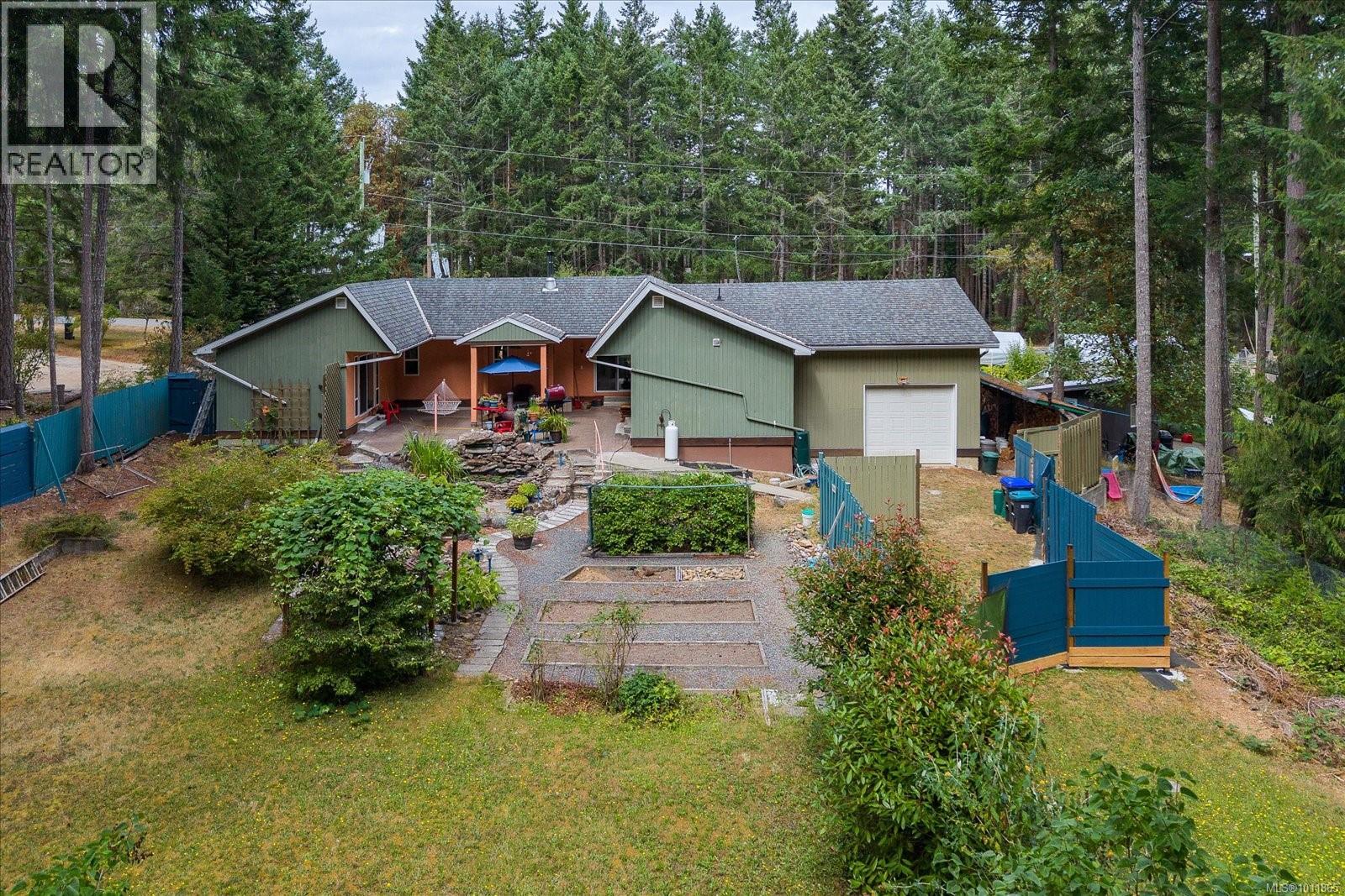 3097 Commodore Way, Gabriola Island, British Columbia  V0R 1X7 - Photo 2 - 1011865
