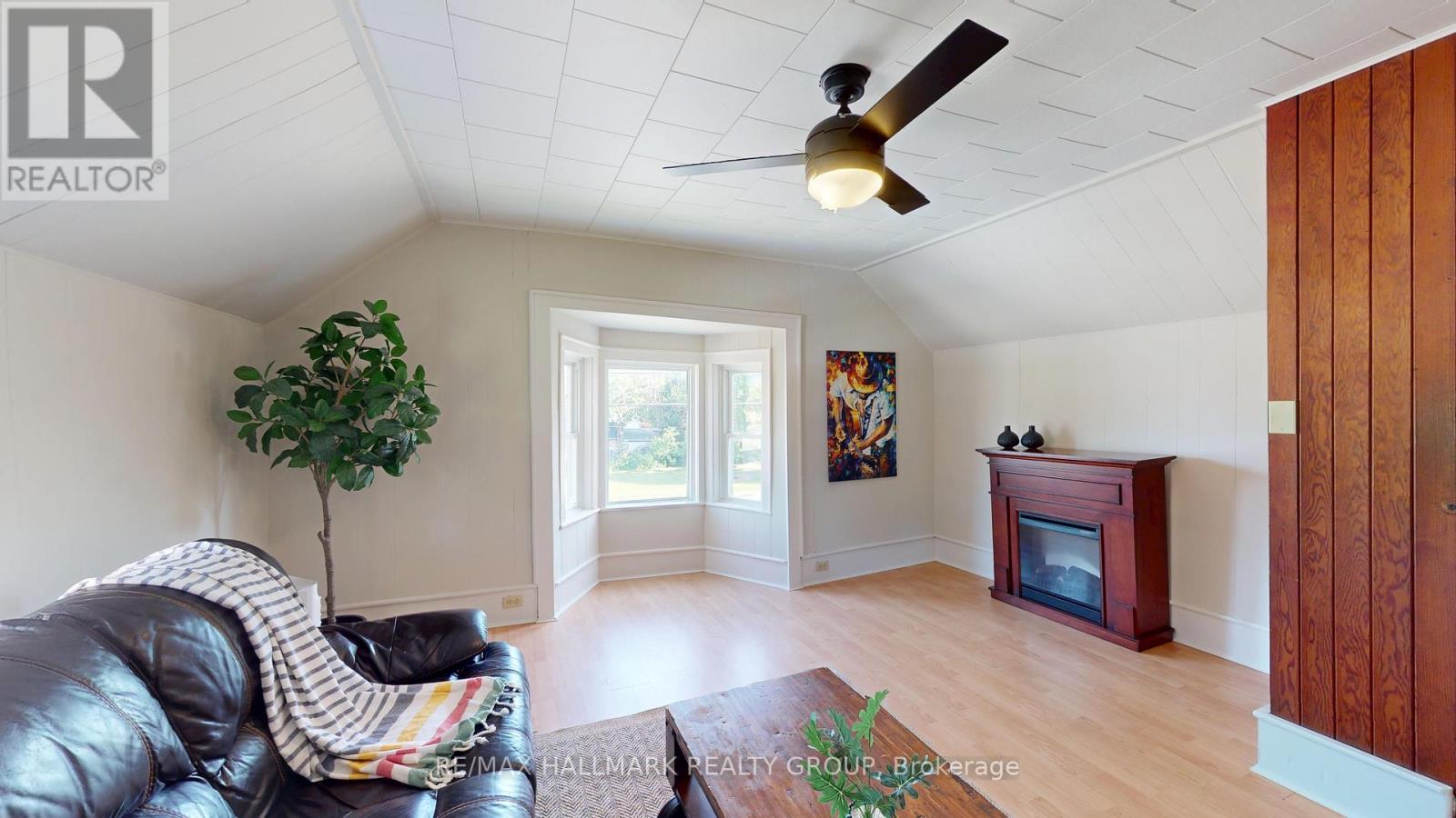 10 Wellington Street E, Athens, Ontario  K0E 1B0 - Photo 12 - X12361263