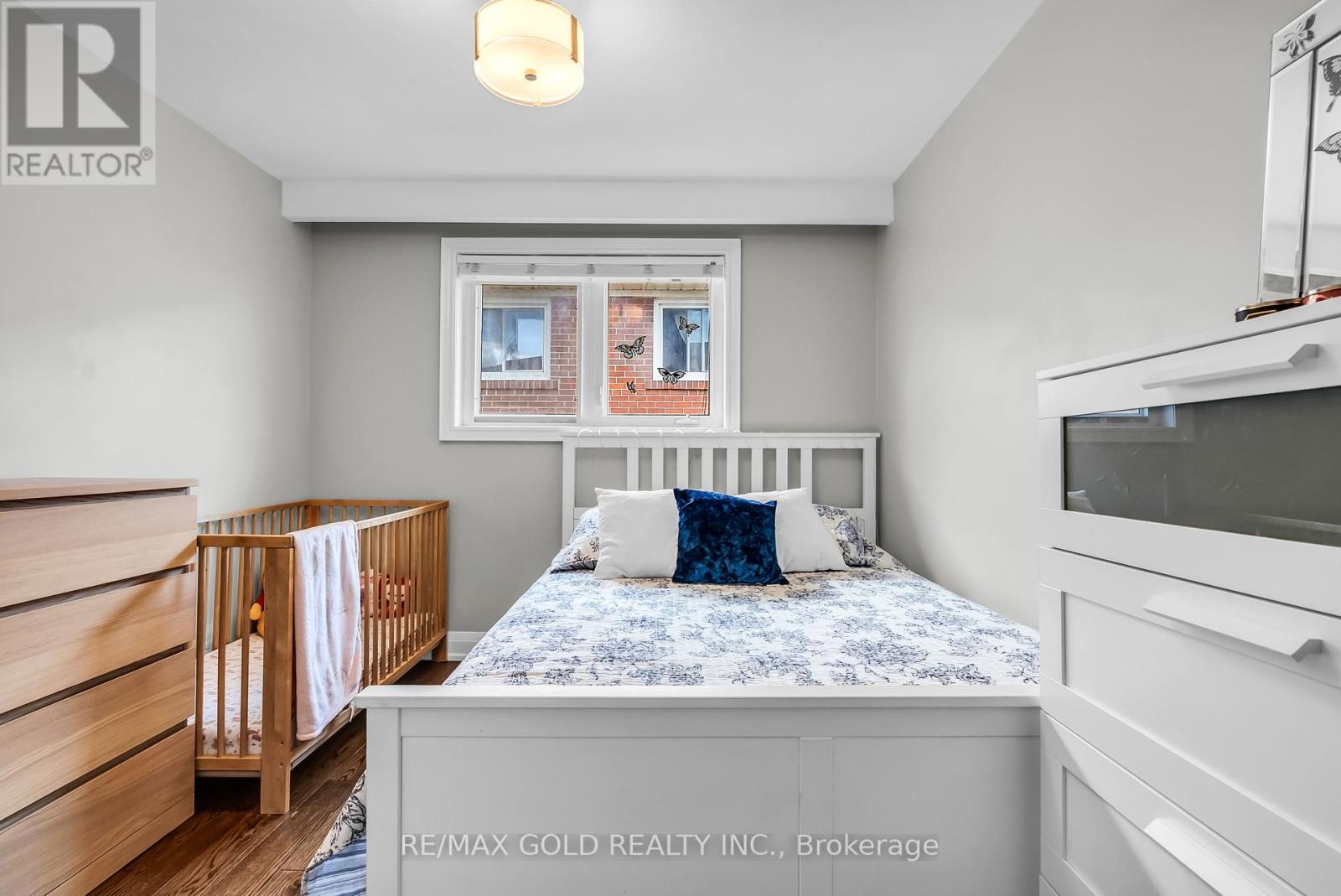 52 Paradelle Crescent, Toronto, Ontario  M3N 1E4 - Photo 27 - W12360789