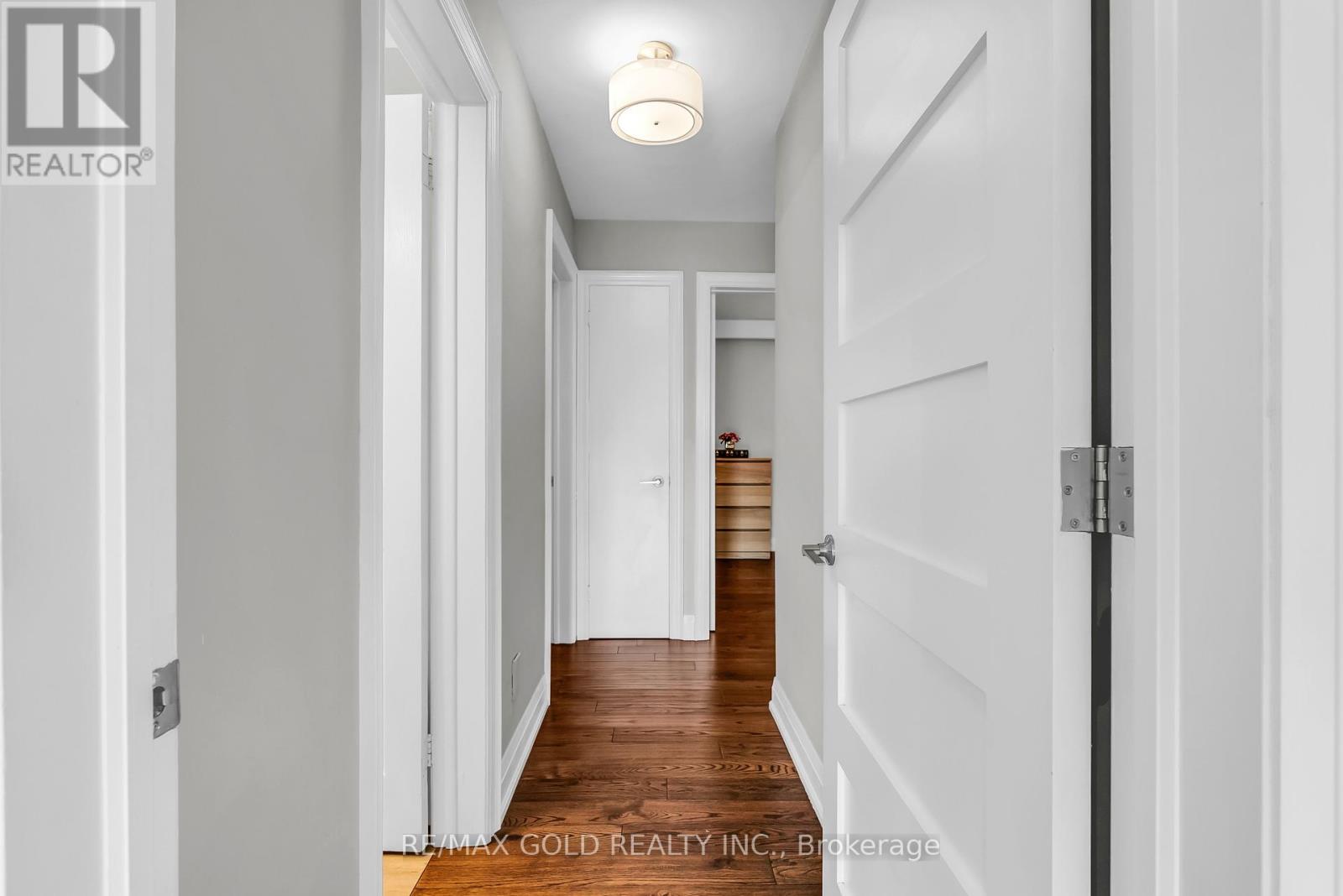 52 Paradelle Crescent, Toronto, Ontario  M3N 1E4 - Photo 21 - W12360789