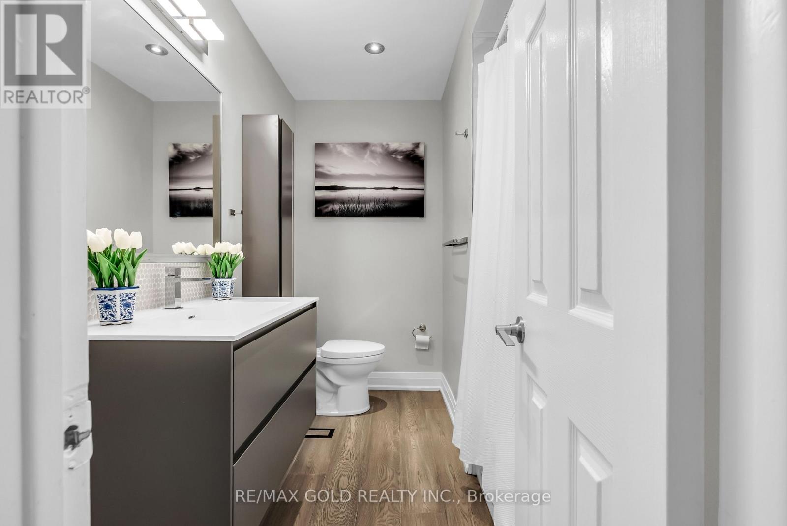 52 Paradelle Crescent, Toronto, Ontario  M3N 1E4 - Photo 26 - W12360789