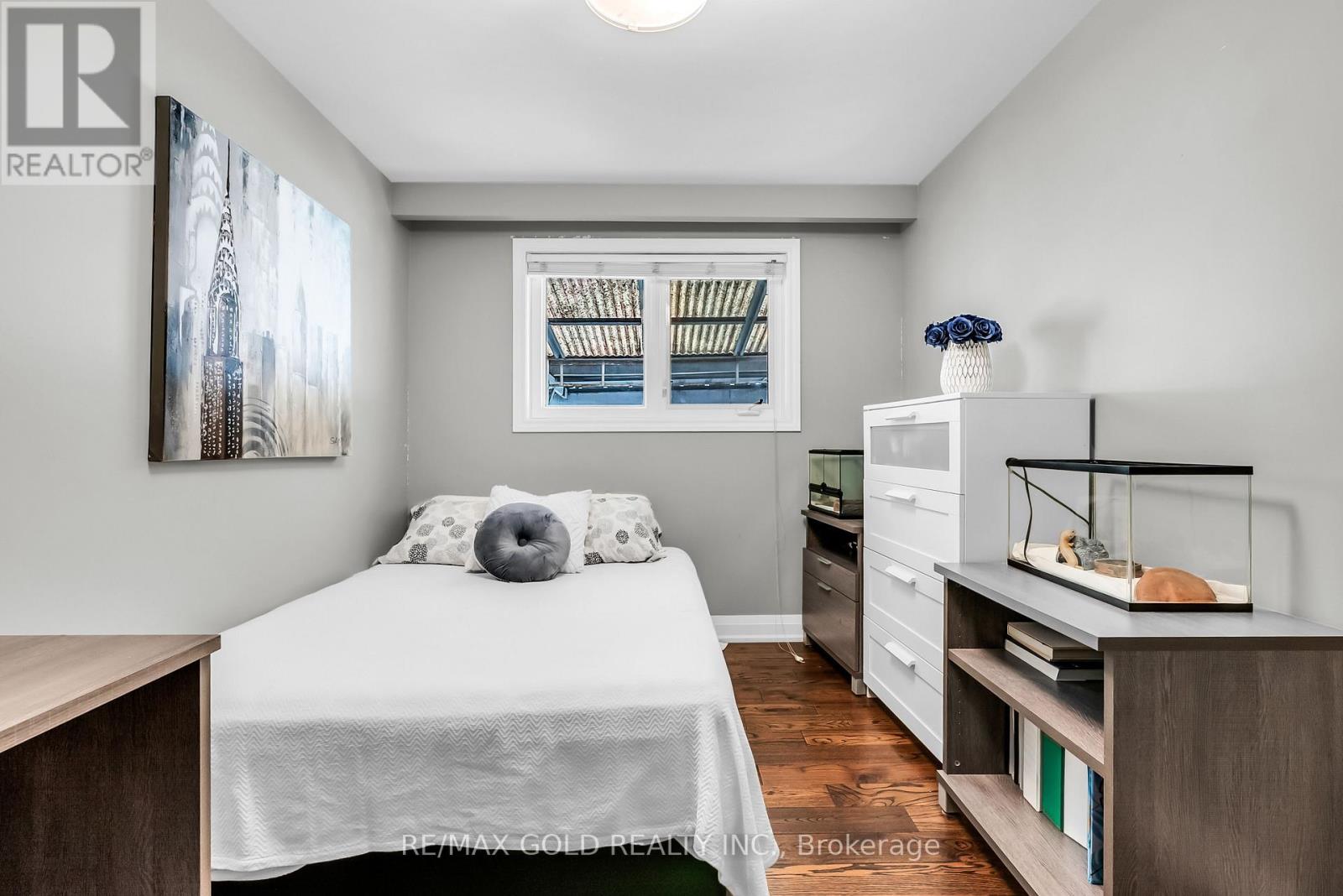 52 Paradelle Crescent, Toronto, Ontario  M3N 1E4 - Photo 24 - W12360789