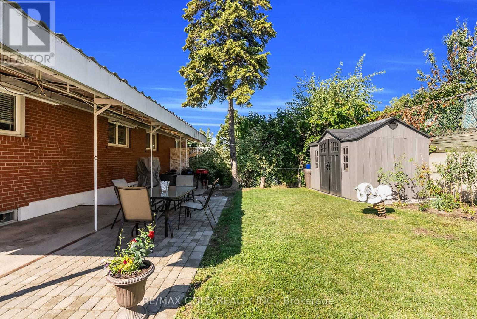 52 Paradelle Crescent, Toronto, Ontario  M3N 1E4 - Photo 46 - W12360789
