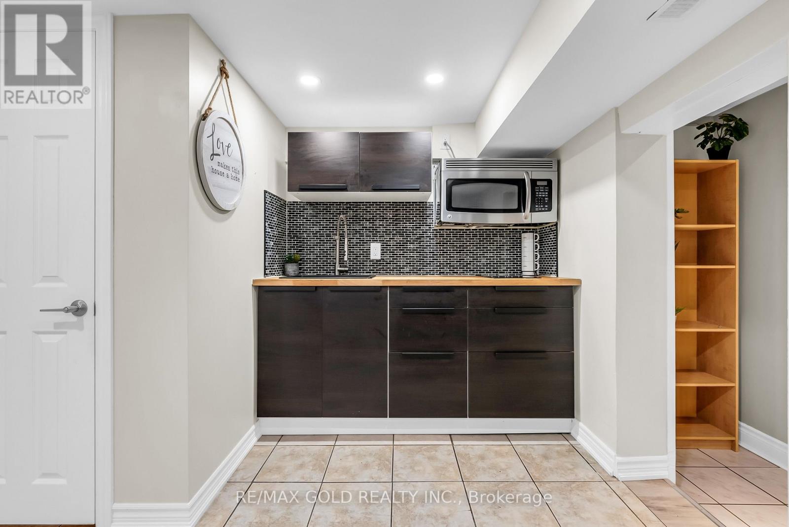 52 Paradelle Crescent, Toronto, Ontario  M3N 1E4 - Photo 33 - W12360789