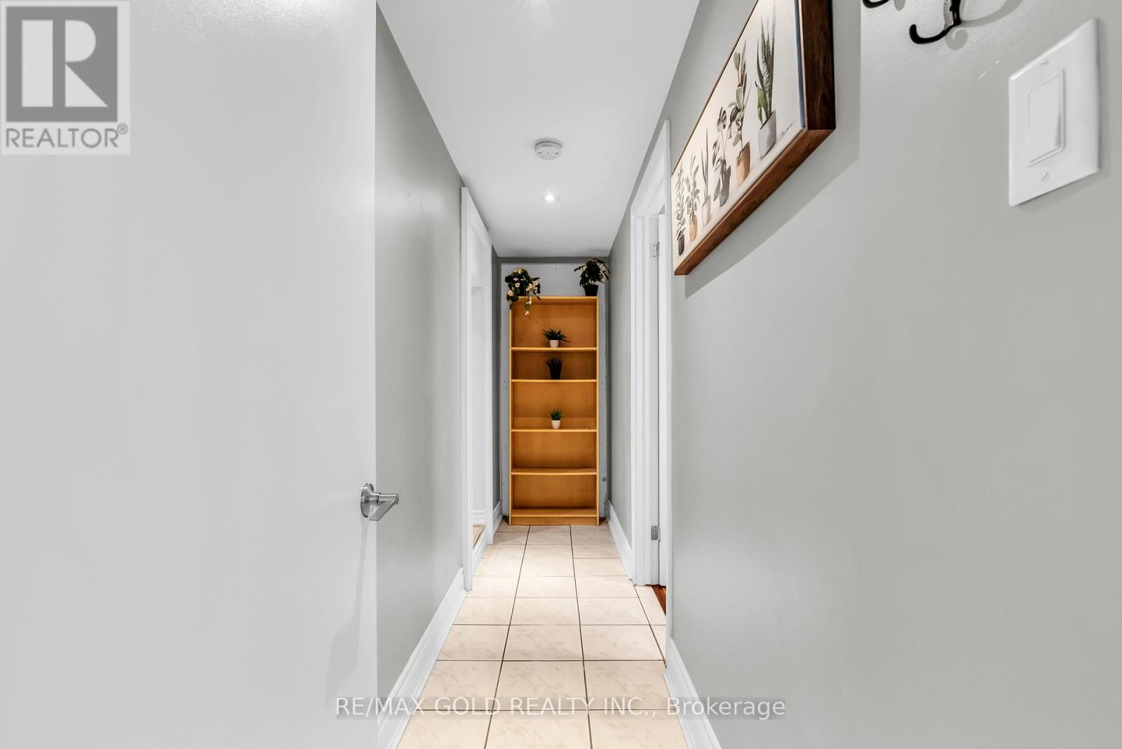52 Paradelle Crescent, Toronto, Ontario  M3N 1E4 - Photo 31 - W12360789