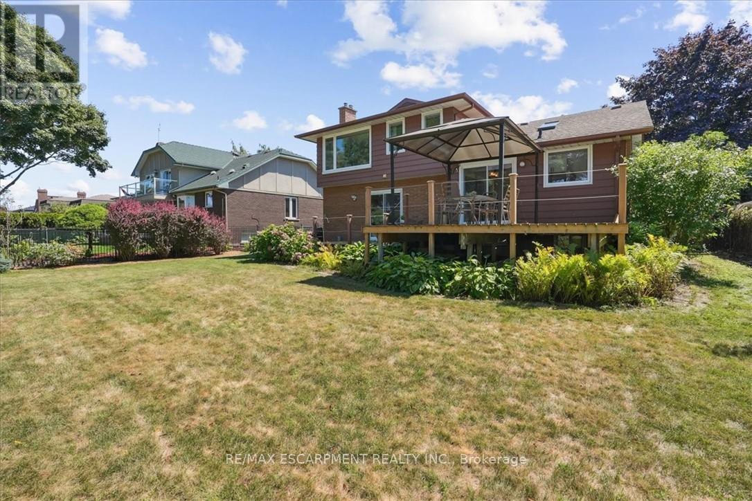 93 Westgate Park Drive, St. Catharines, Ontario  L2N 5X1 - Photo 31 - X12361249