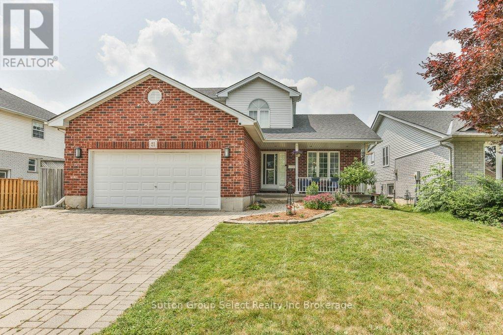 21 Heron Avenue, Woodstock, Ontario  N4T 1T1 - Photo 2 - X12361259