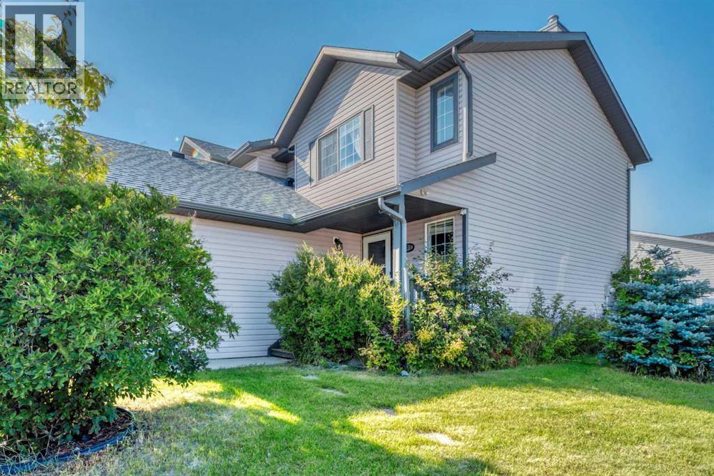 Property at 237 Willowbrook Close NW image 1