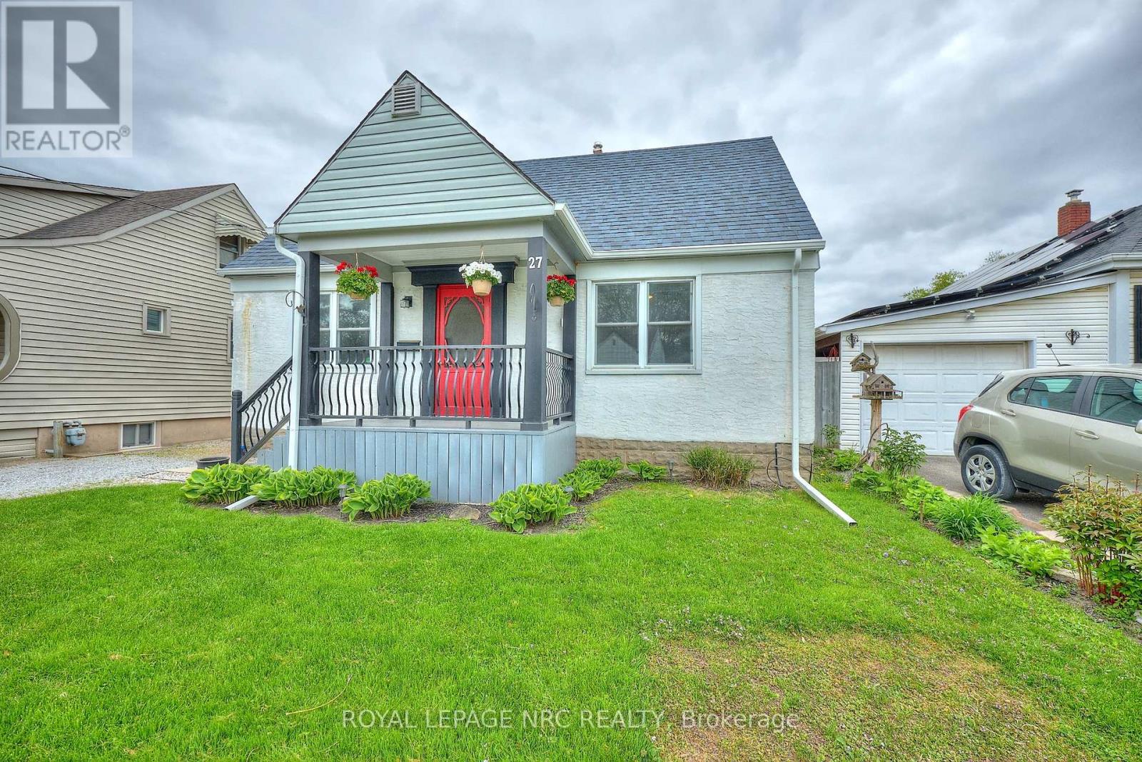 27 Victoria Street, St. Catharines, Ontario L2S 2L1 - Photo 1 - X12361271