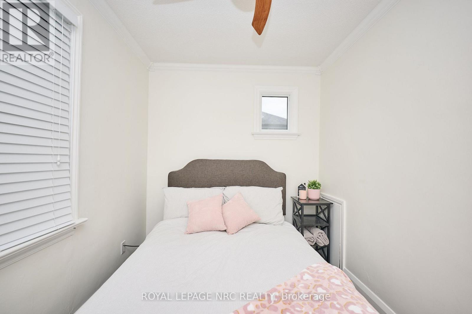 27 Victoria Street, St. Catharines, Ontario L2S 2L1 - Photo 17 - X12361271