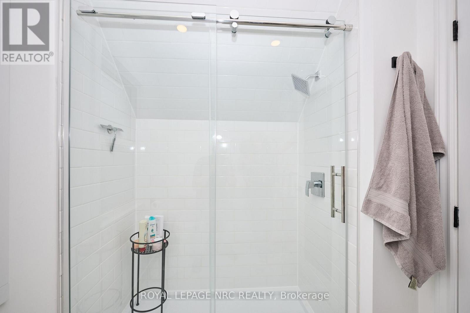 27 Victoria Street, St. Catharines, Ontario L2S 2L1 - Photo 23 - X12361271