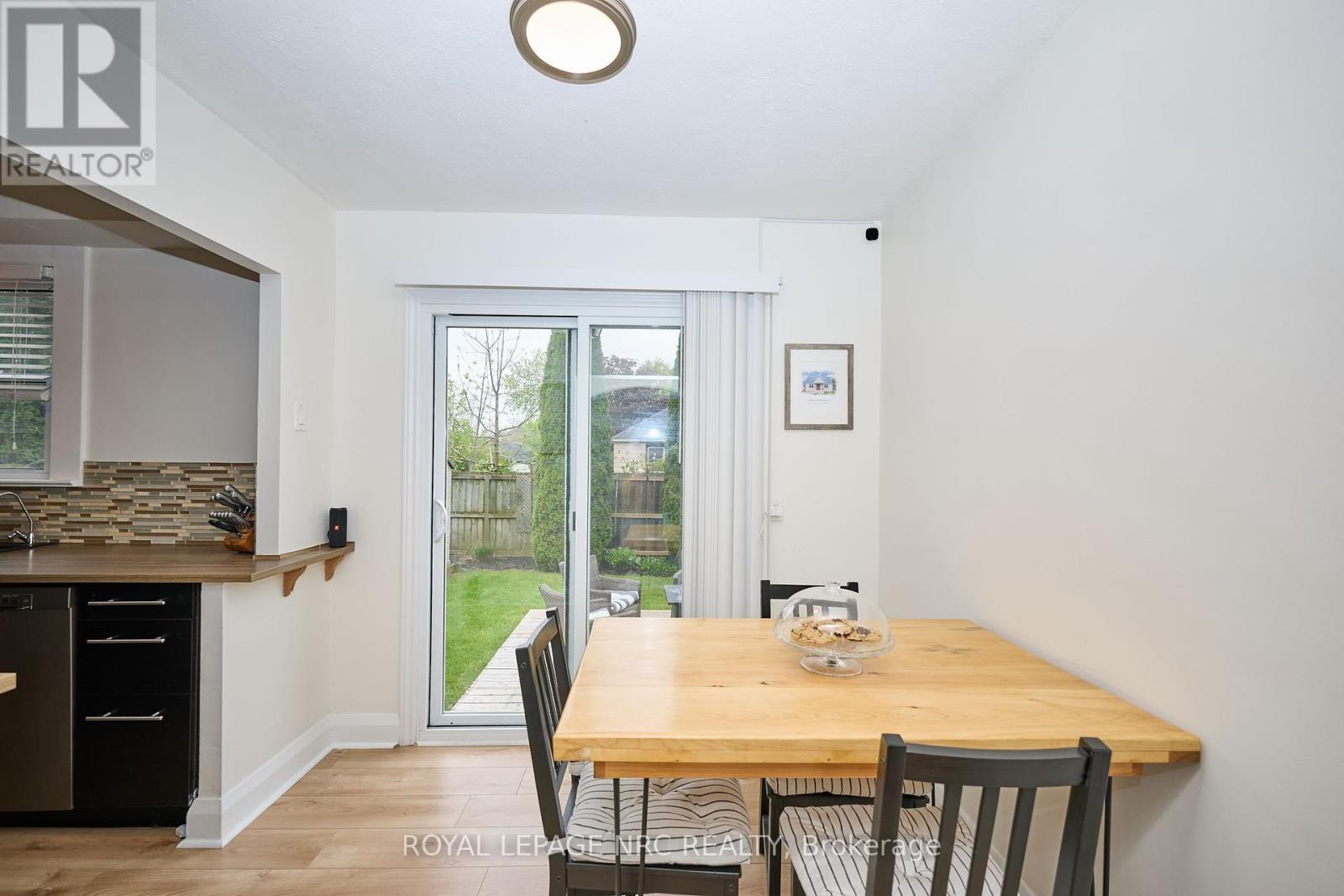 27 Victoria Street, St. Catharines, Ontario L2S 2L1 - Photo 6 - X12361271