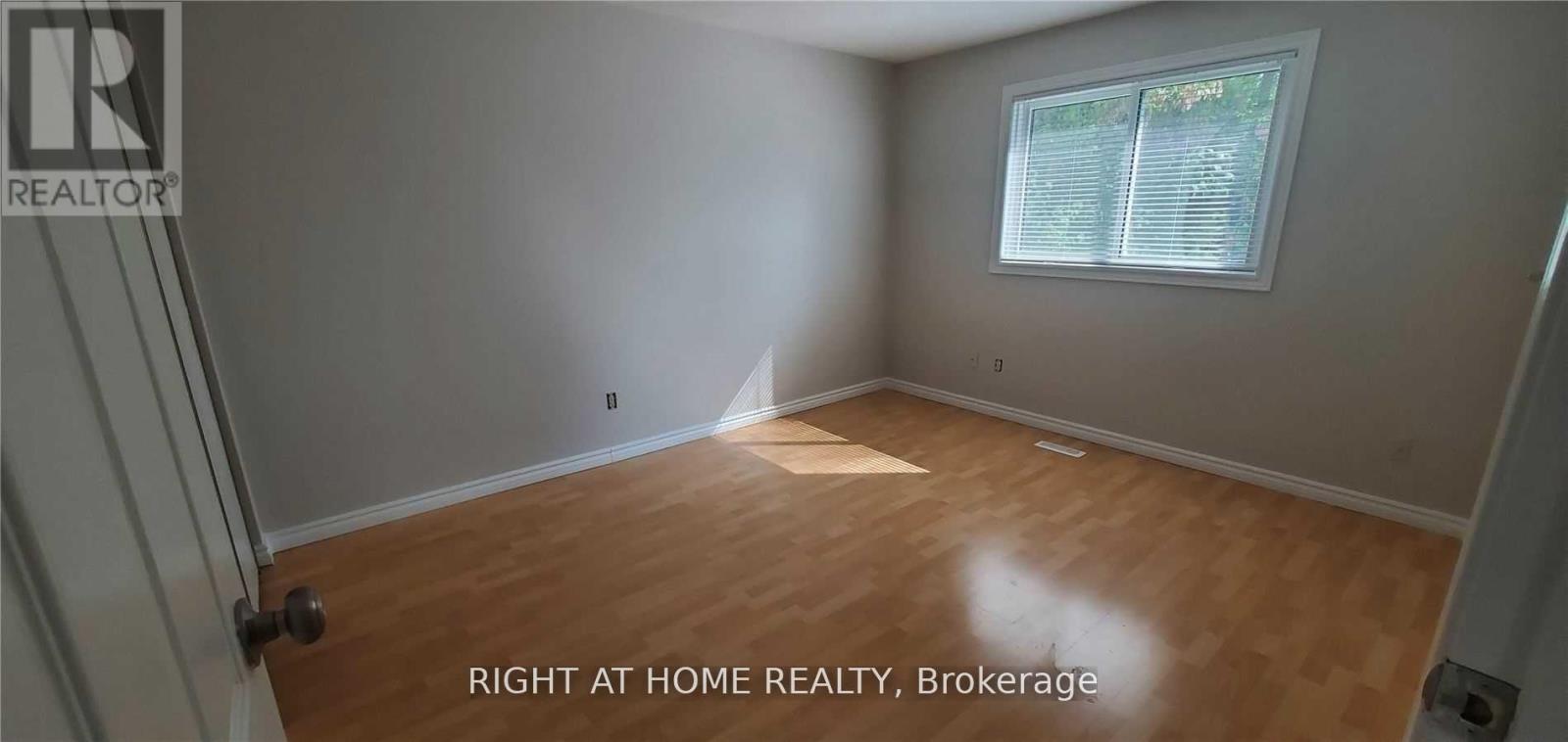 Upper - 47 Salisbury Circle, Brampton, Ontario  L6V 2Z4 - Photo 12 - W12361265