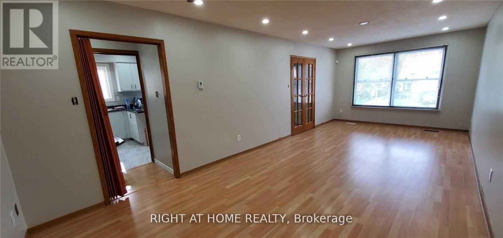 Upper - 47 Salisbury Circle, Brampton, Ontario  L6V 2Z4 - Photo 3 - W12361265