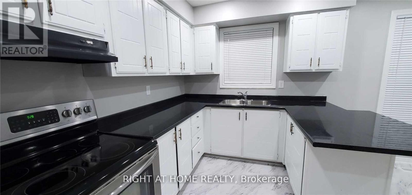 Upper - 47 Salisbury Circle, Brampton, Ontario  L6V 2Z4 - Photo 7 - W12361265